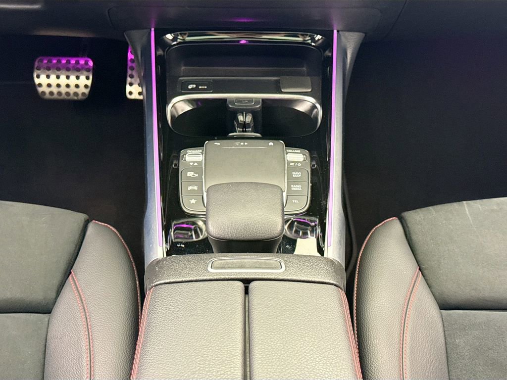 Used 2023 Mercedes-Benz GLB 250 image 12