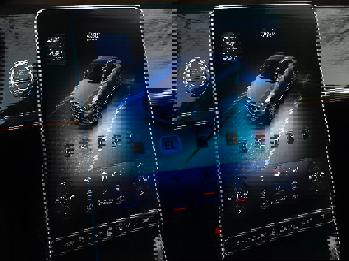 Used 2023 Mercedes-Benz S 580e 4MATIC Sedan w/ Warmth & Comfort Package image 72