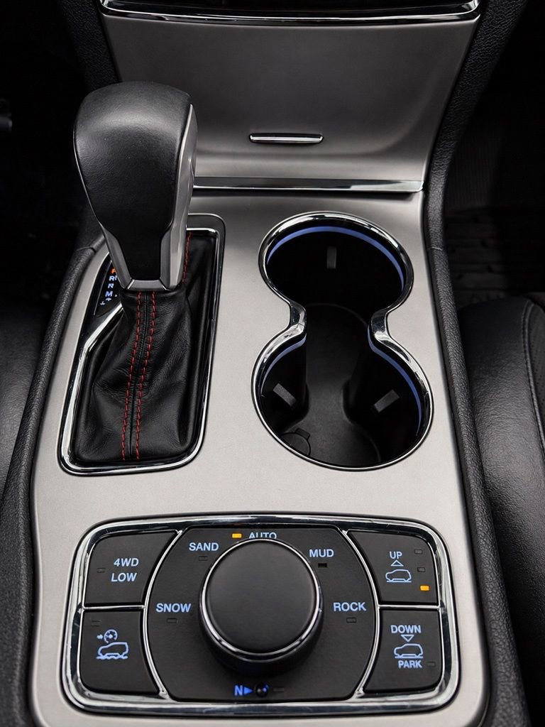 Used 2019 Jeep Grand Cherokee Trailhawk AWD/4WD image 23