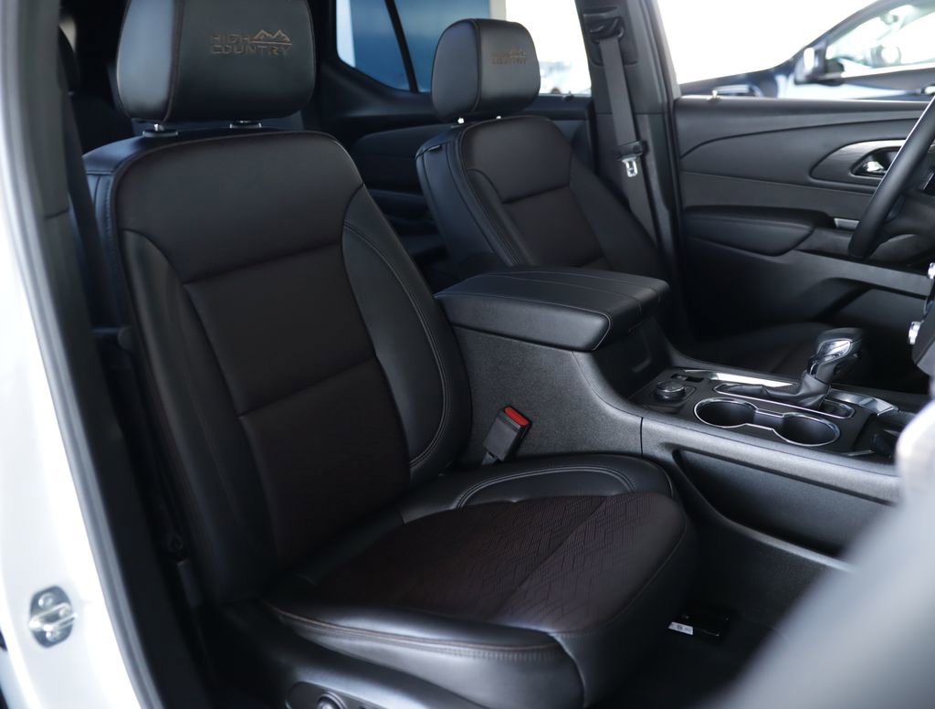 Certified 2023 Chevrolet Traverse High Country w/ LPO, Floor Liner Package image 37