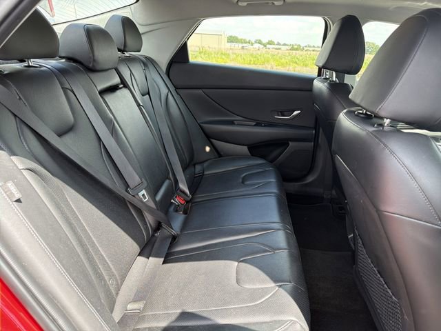 Used 2024 Hyundai Elantra Limited FWD image 19