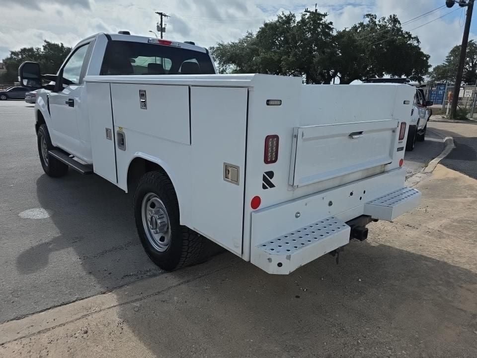 Used 2022 Ford F350 XL w/ Power Equipment Group AWD/4WD image 4