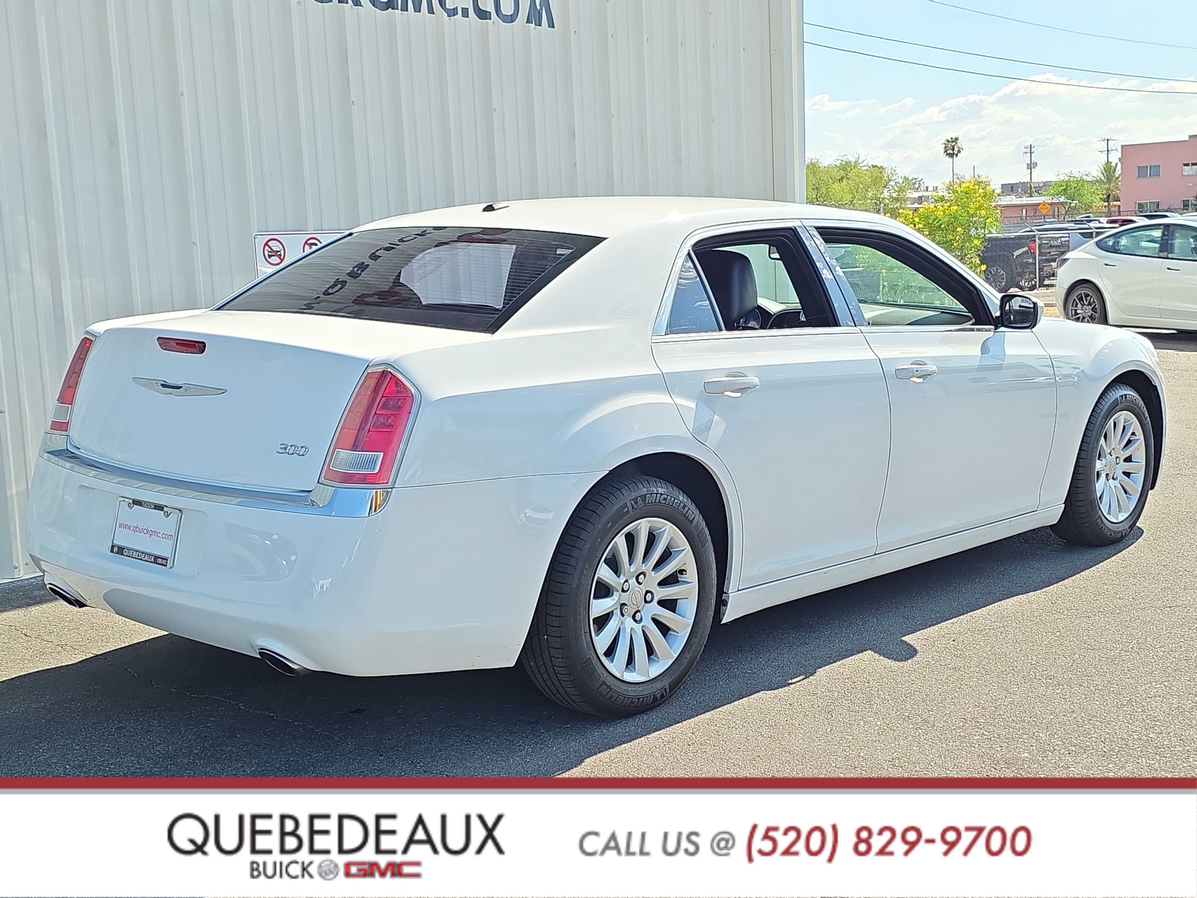 Used 2014 Chrysler 300 RWD image 7