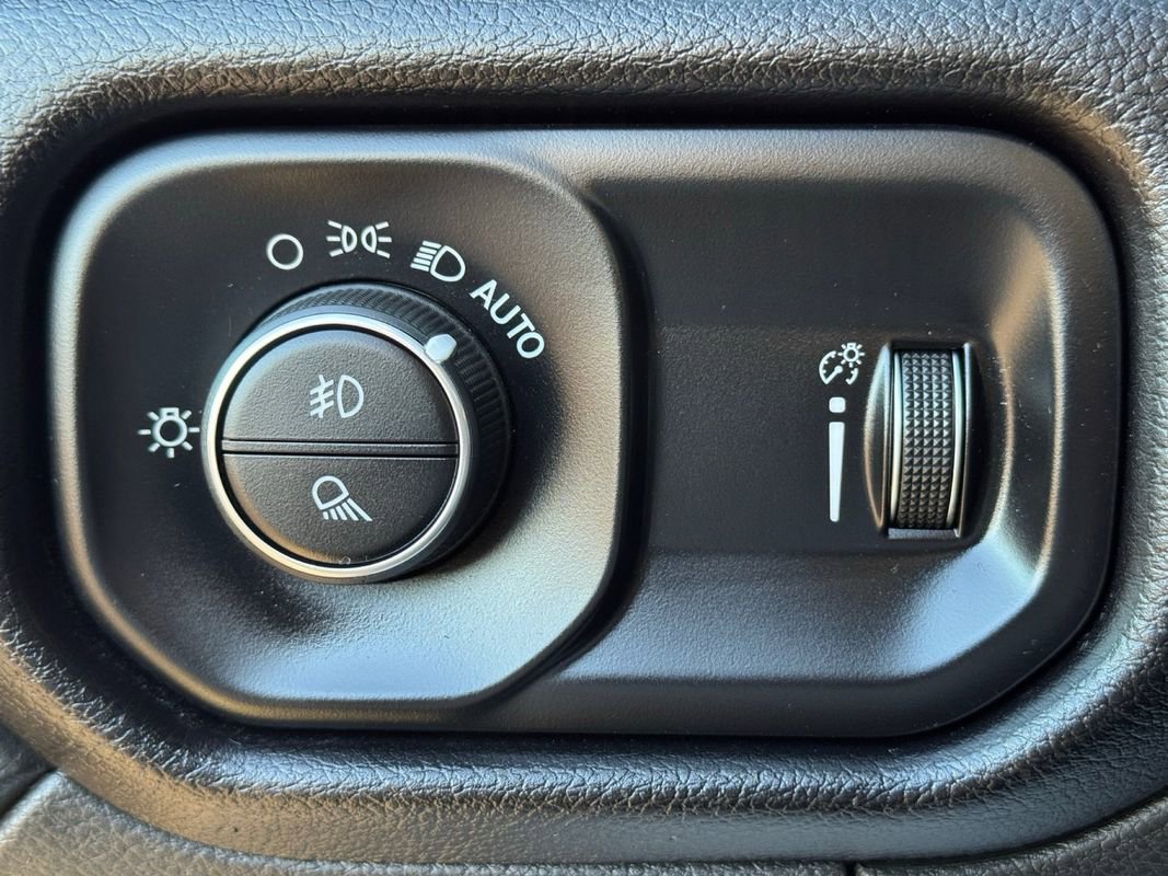 Used 2024 RAM 2500 Big Horn image 32