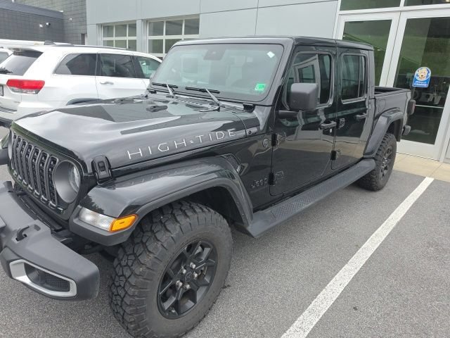 Used 2025 Jeep Gladiator Sport AWD/4WD image 5