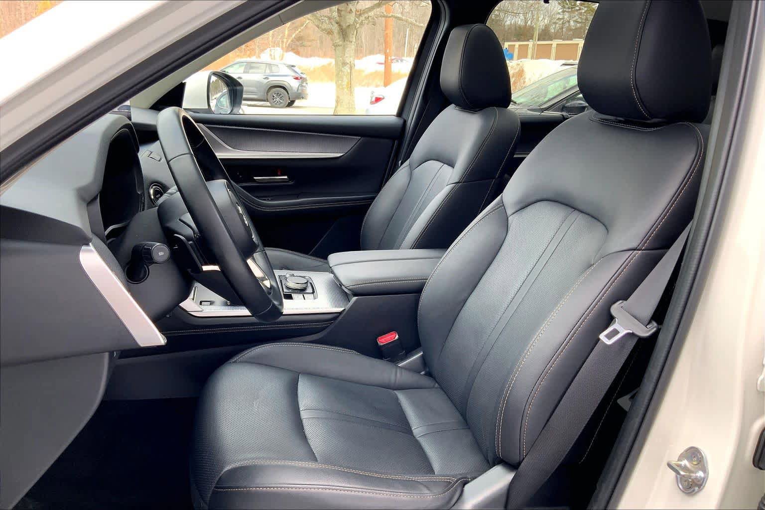 Certified 2024 MAZDA CX-90 Plug-In Hybrid w/ Premium Pkg image 9