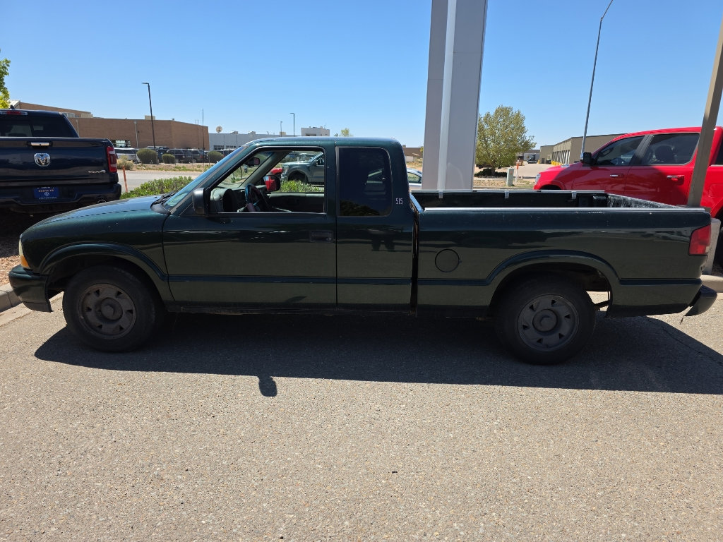 Used 2001 GMC Sonoma SLS w/ Super Spec Pkg 2 RWD image 12