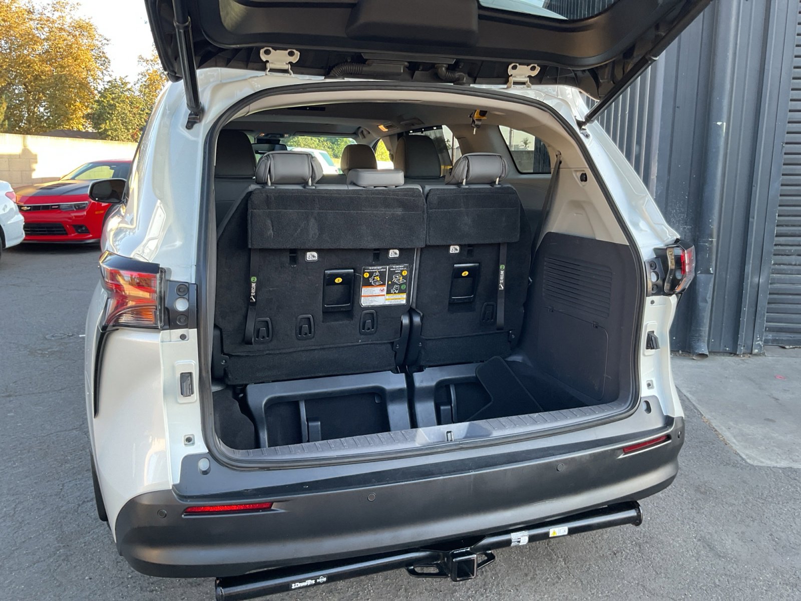 Used 2021 Toyota Sienna XLE w/ XLE Plus Package image 25