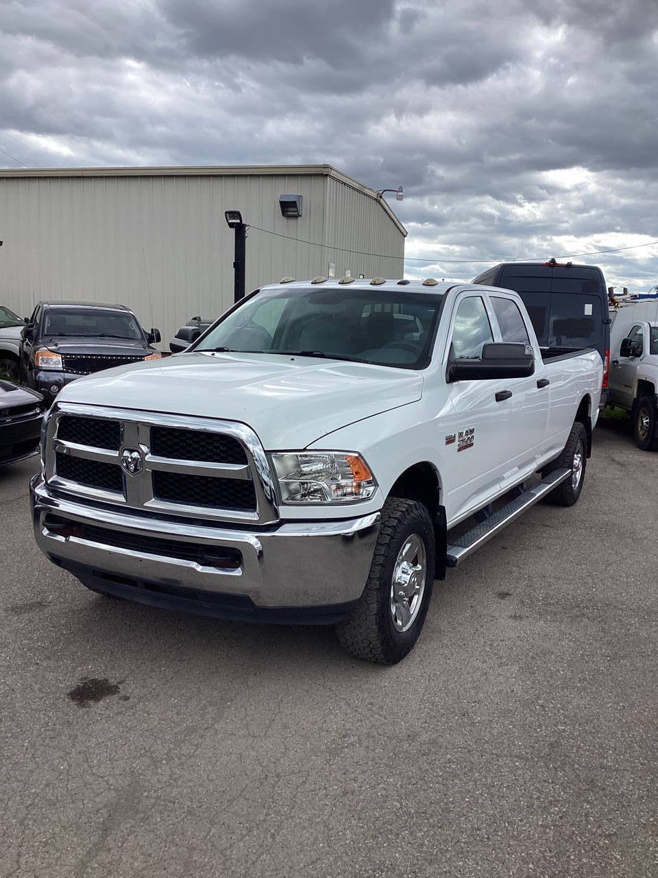 Used 2017 RAM 2500 Tradesman w/ Chrome Appearance Group AWD/4WD image 6