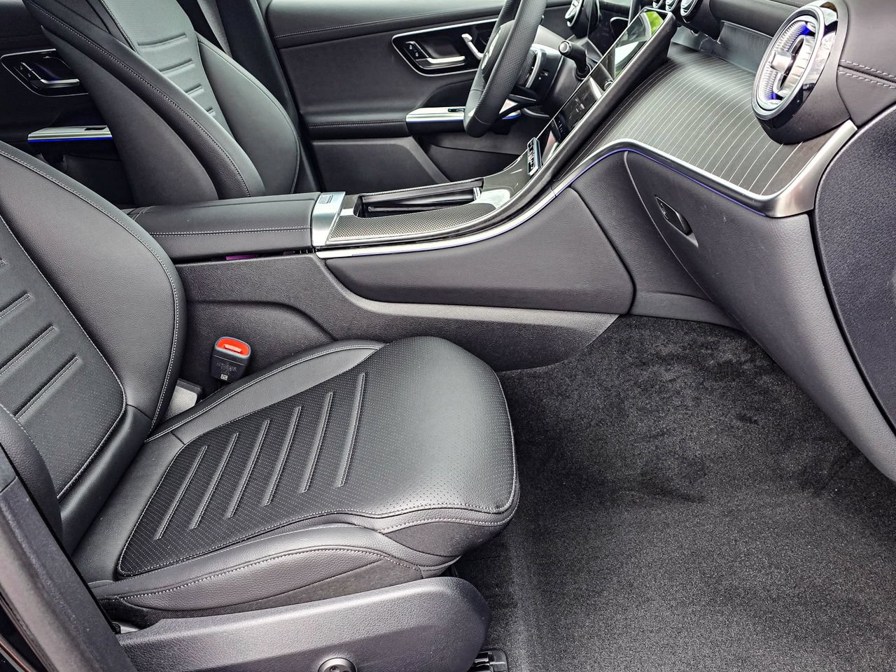 New 2026 Mercedes-Benz GLC 300 4MATIC image 39