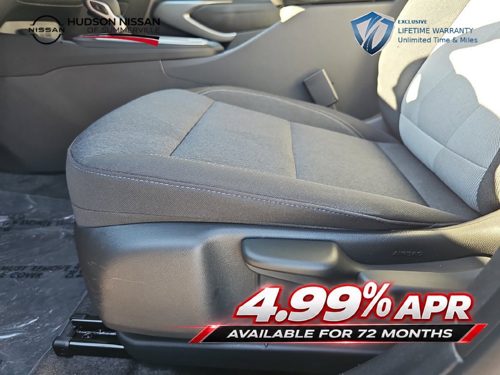 Used 2025 Chevrolet Trax LS w/ LS Convenience Package FWD image 29