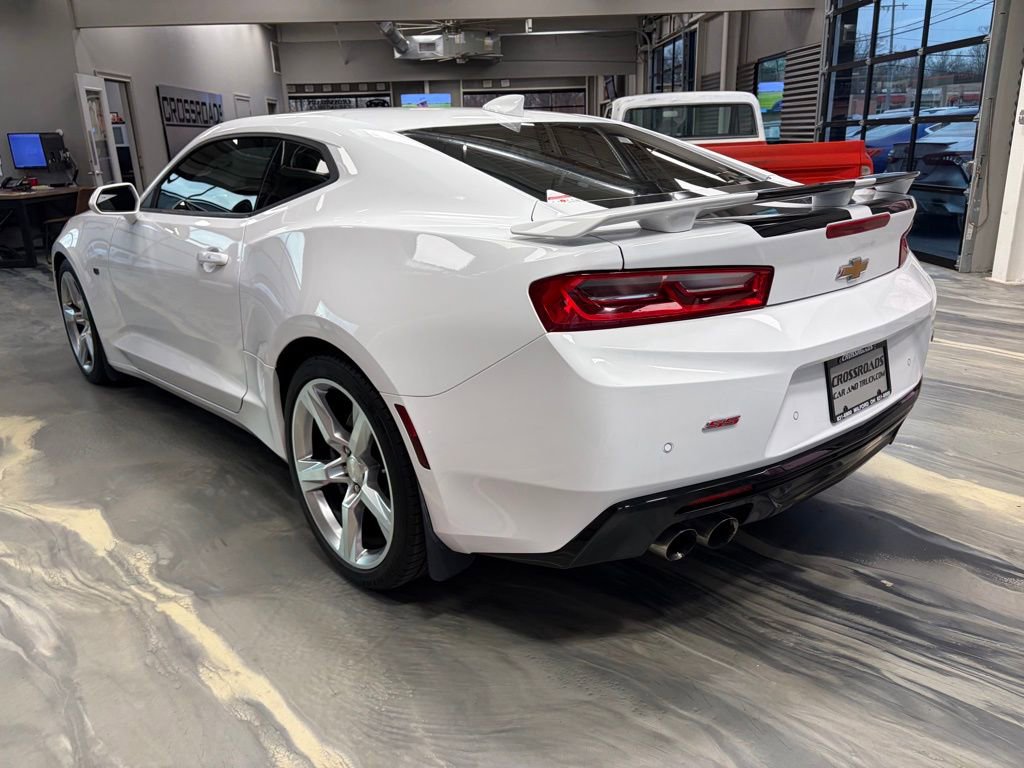 Used 2018 Chevrolet Camaro SS image 39