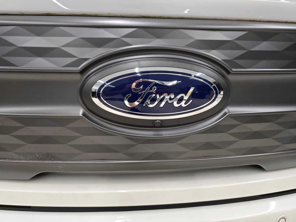 Used 2023 Ford F150 Lightning Lariat AWD/4WD image 11