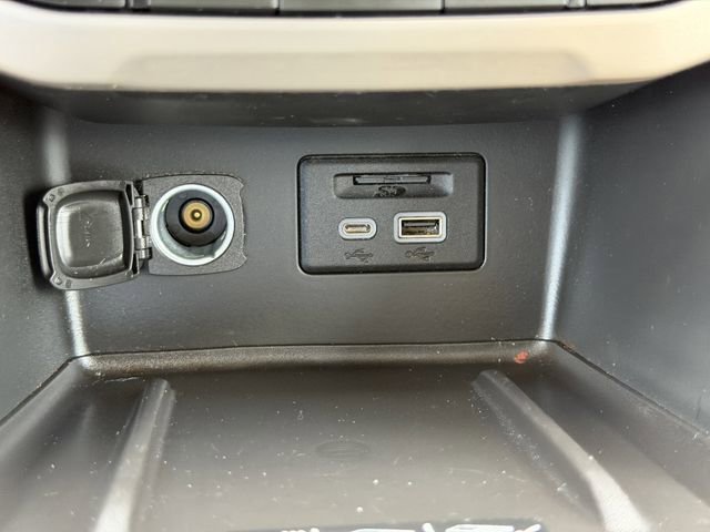 Used 2021 GMC Acadia Denali w/ Denali Ultimate Package AWD/4WD image 38