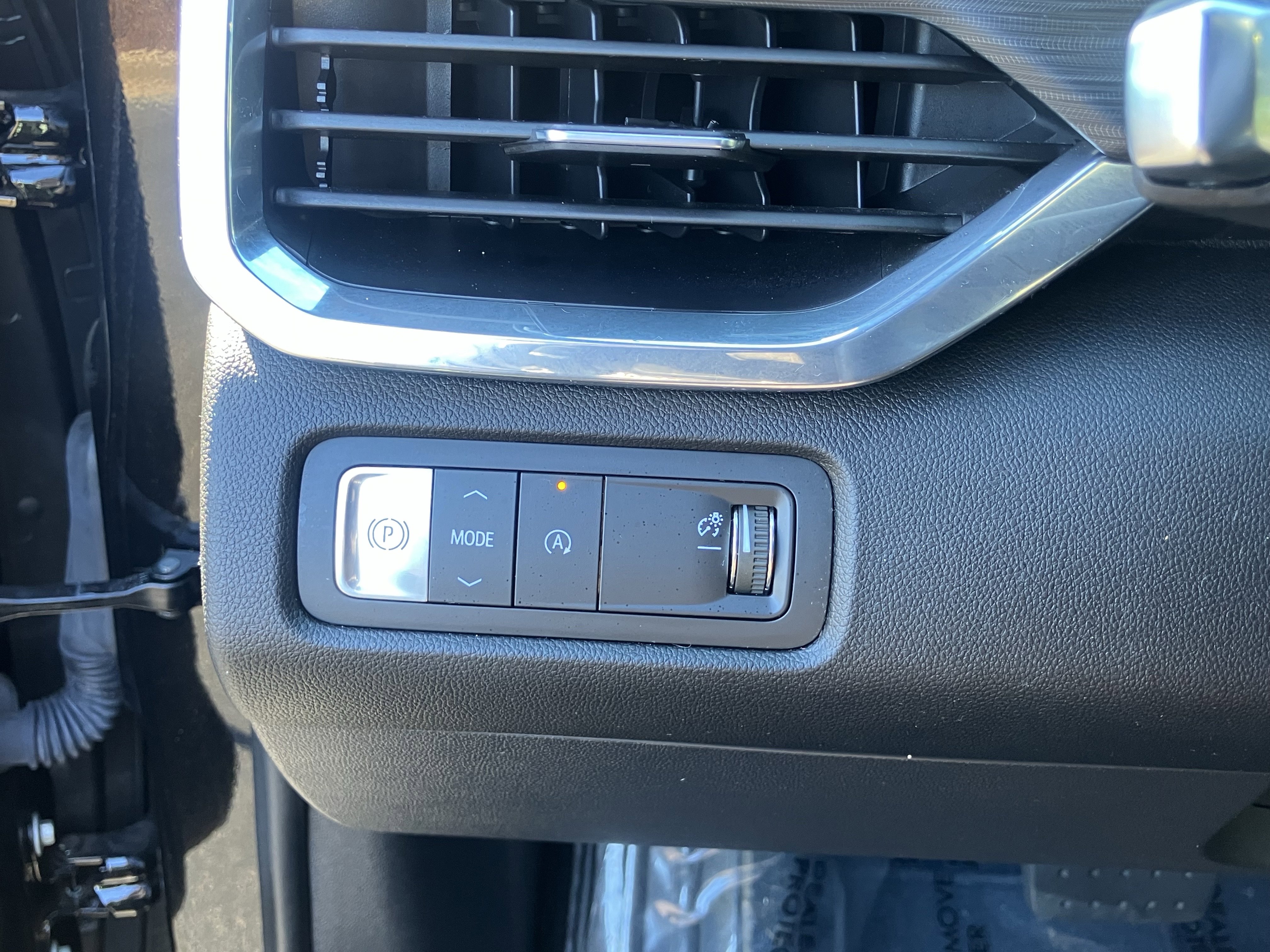 Used 2024 GMC Acadia Elevation image 19