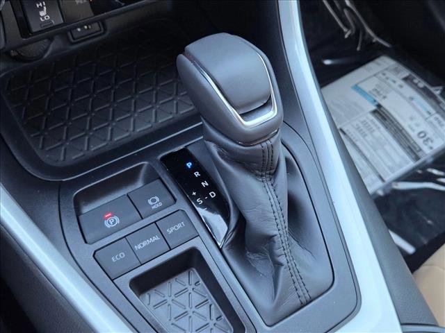 Used 2025 Toyota RAV4 XLE Premium image 12