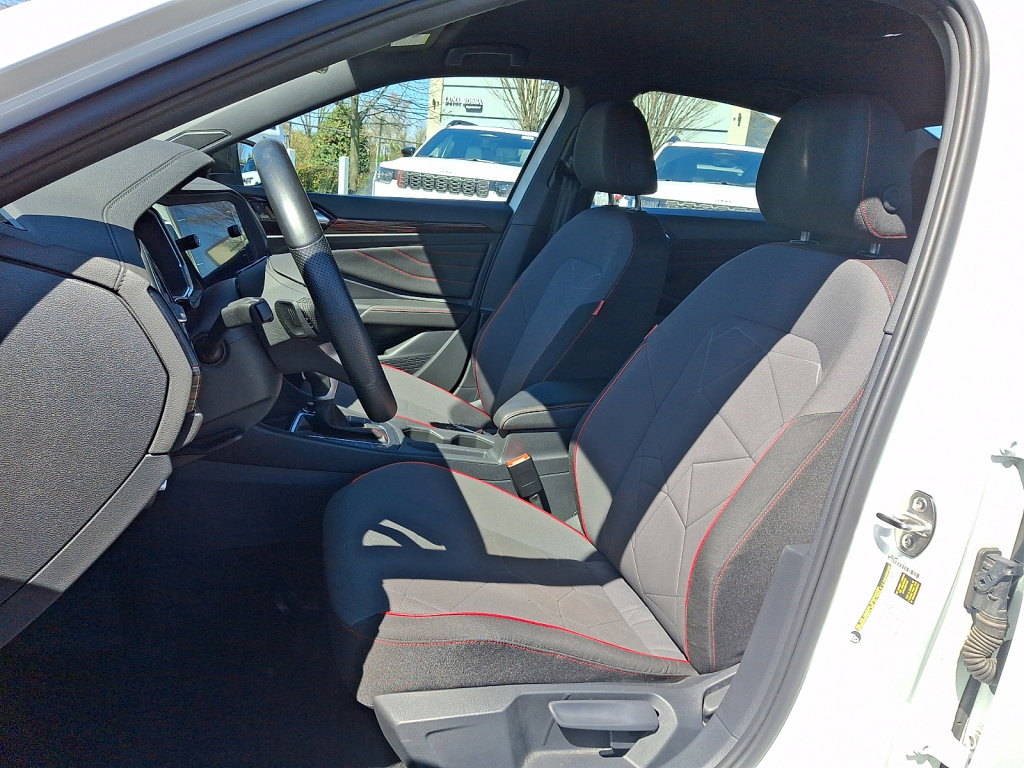 Used 2024 Volkswagen Jetta GLI 40th Anniversary Edition image 24