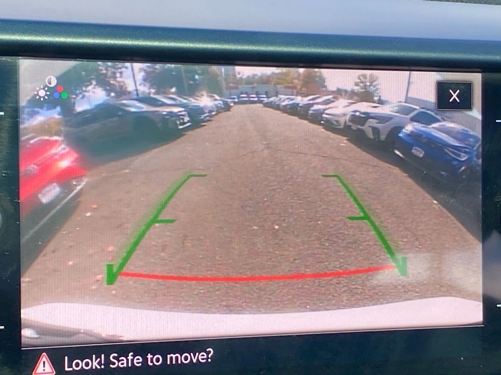 Certified 2023 Volkswagen Taos SE w/ Panoramic Sunroof Package image 16