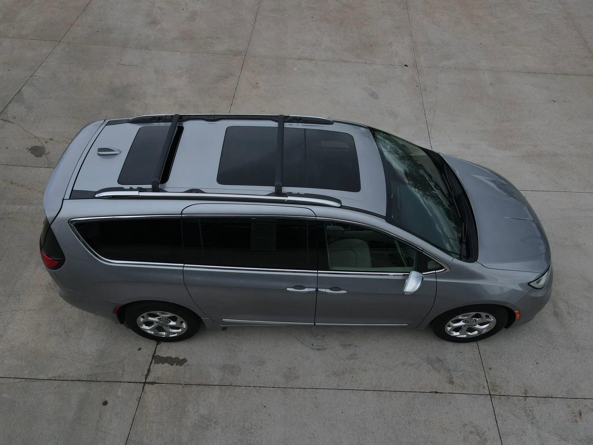 Used 2021 Chrysler Pacifica Limited image 57
