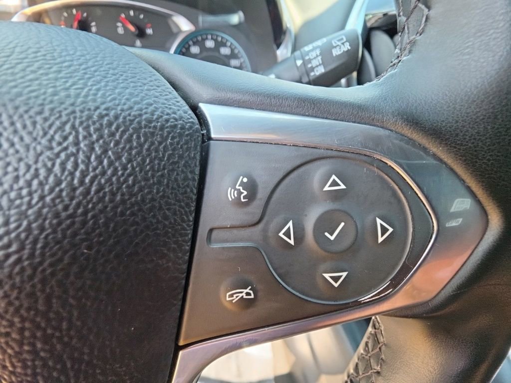 Used 2023 Chevrolet Traverse LT image 13