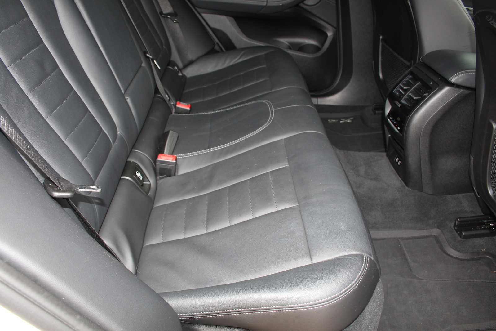 Used 2021 BMW X4 xDrive30i w/ Executive Package AWD/4WD image 21