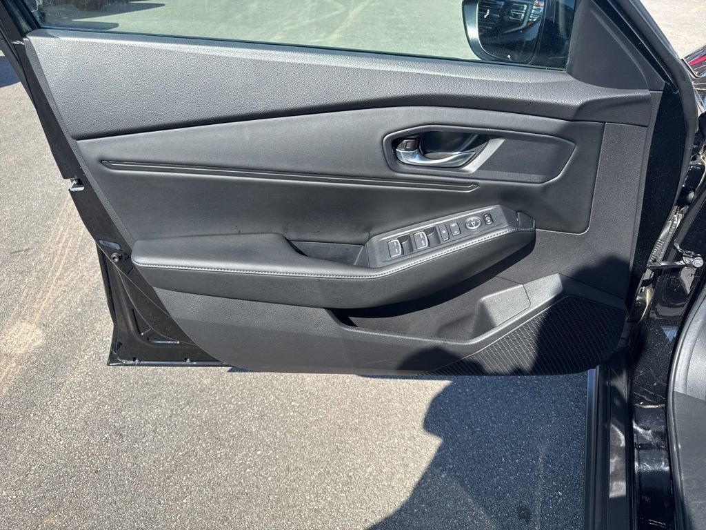 Used 2025 Honda Accord Sport image 25