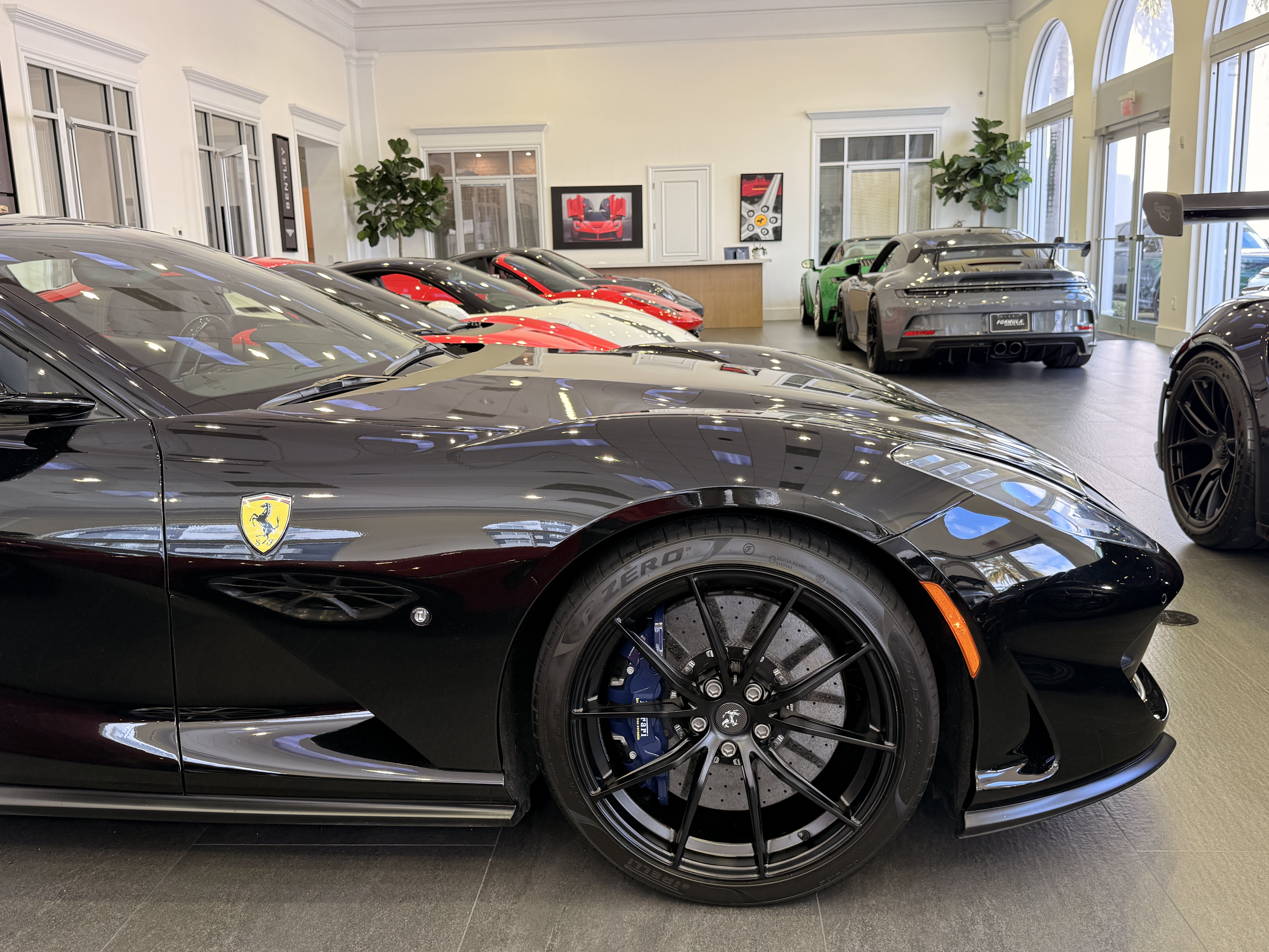 Used 2019 Ferrari 812 Superfast RWD image 13