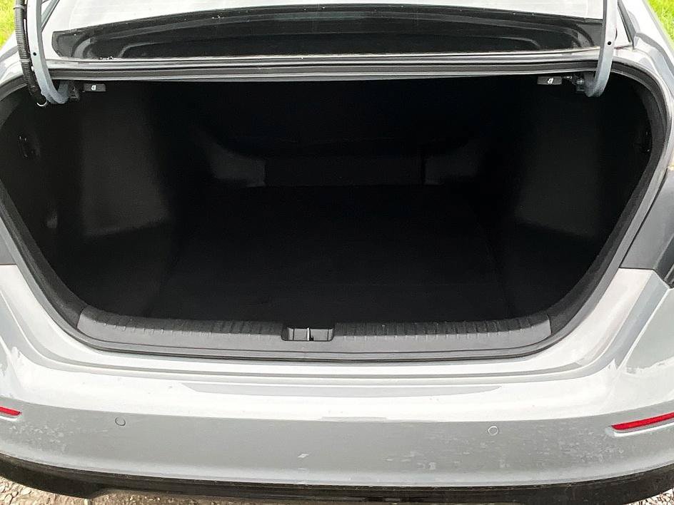 Used 2025 Honda Accord Touring image 32