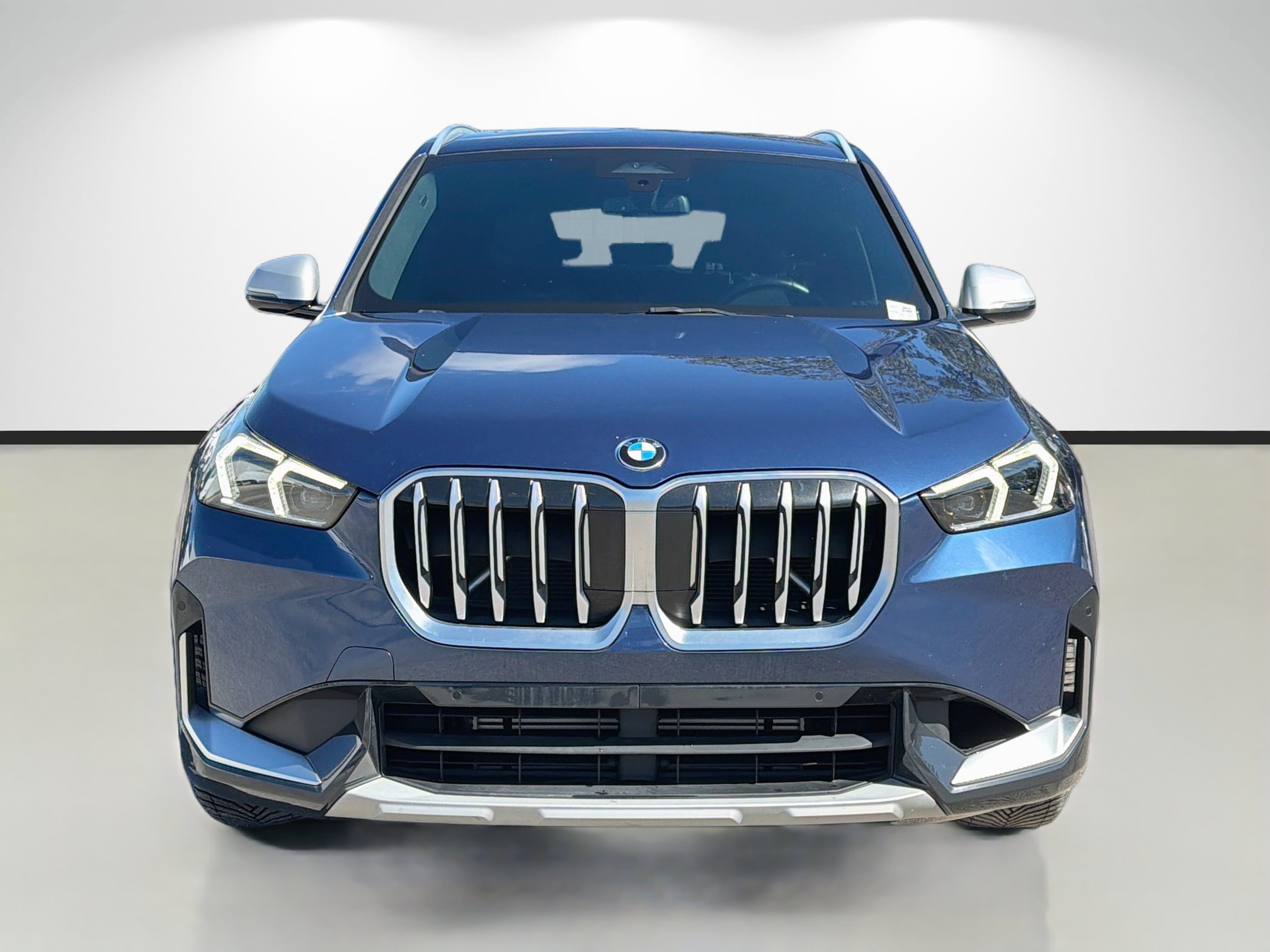 Used 2023 BMW X1 xDrive28i AWD/4WD image 8