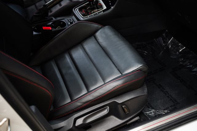 Used 2019 Volkswagen GTI SE FWD image 83