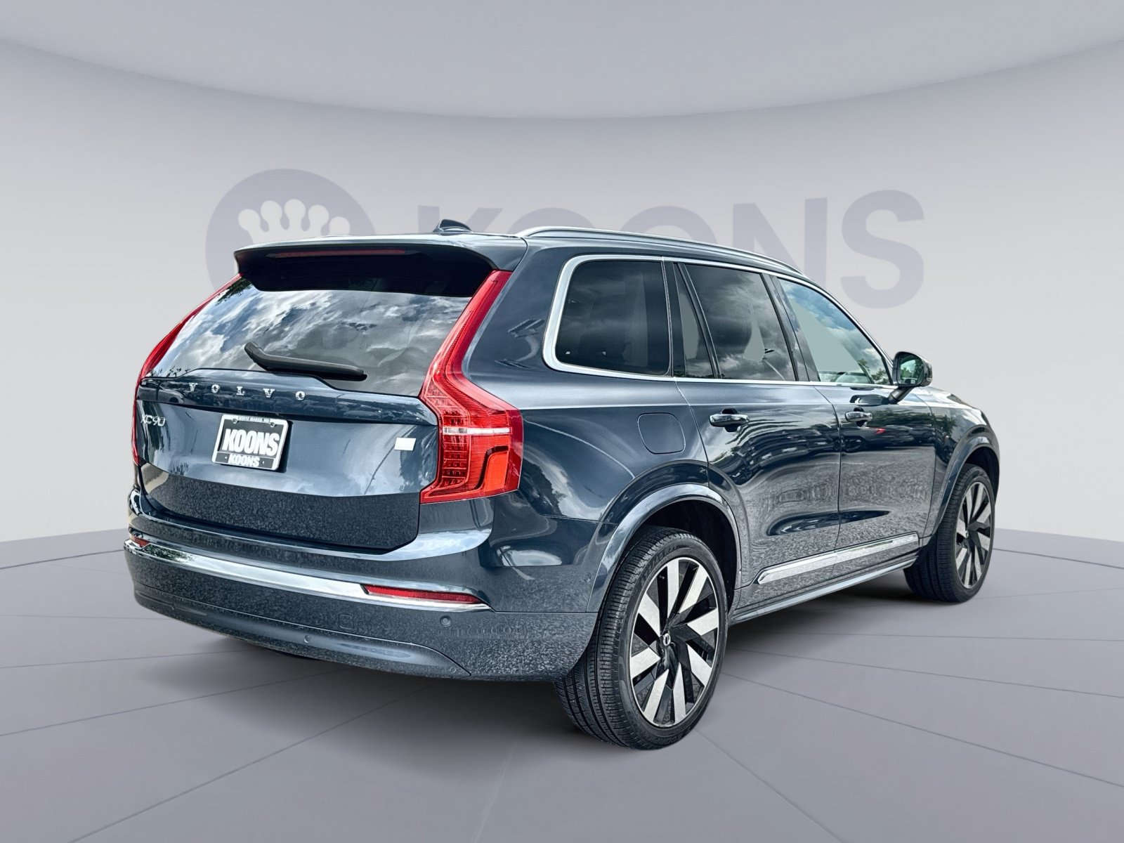 Used 2024 Volvo XC90 T8 Plus AWD/4WD image 7