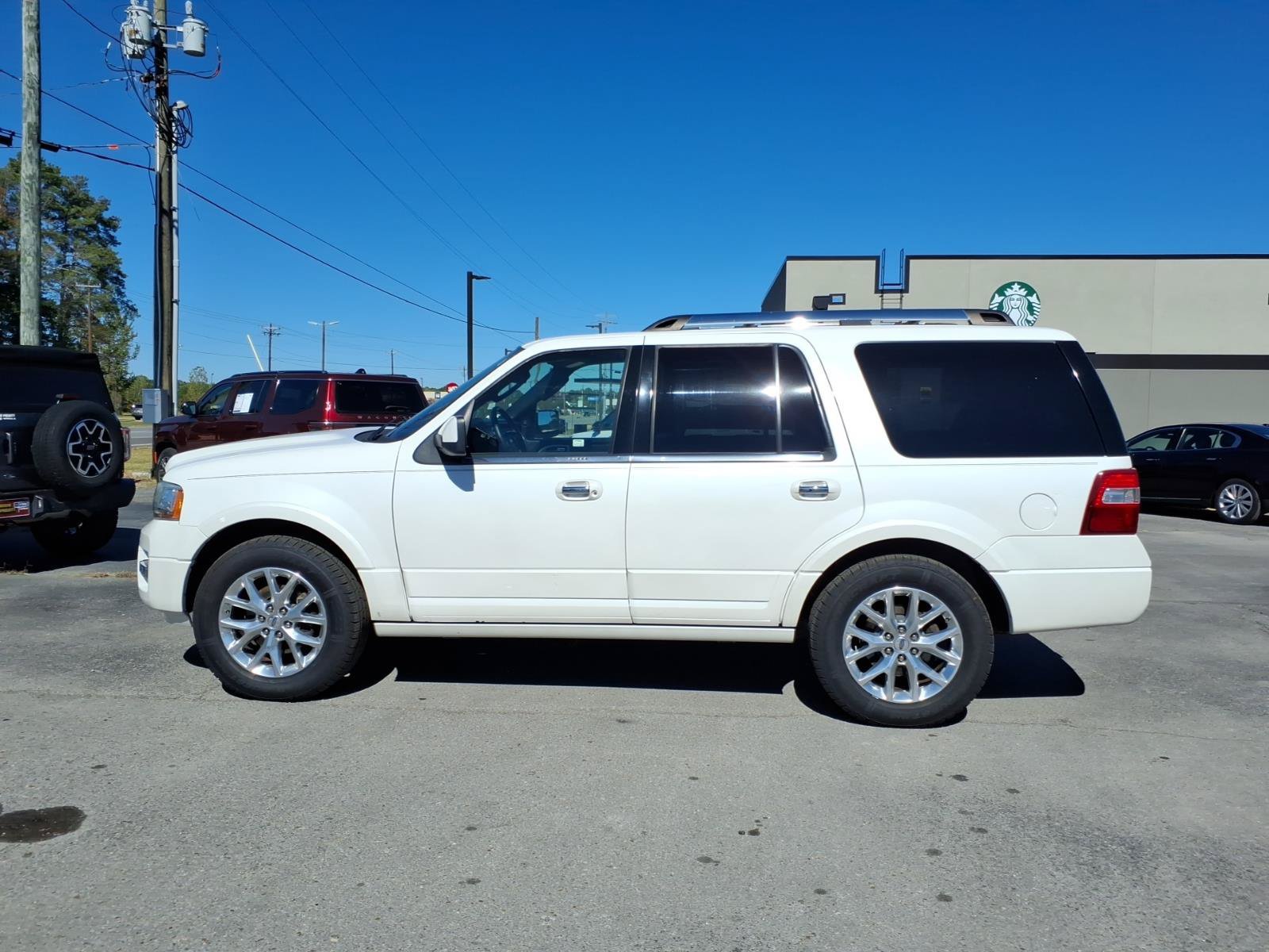 Used 2016 Ford Expedition Limited w/ Equipment Group 301A RWD image 2