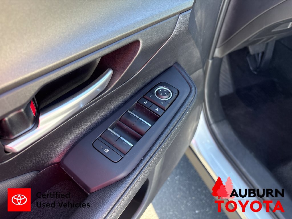 Used 2025 Toyota Grand Highlander AWD image 11