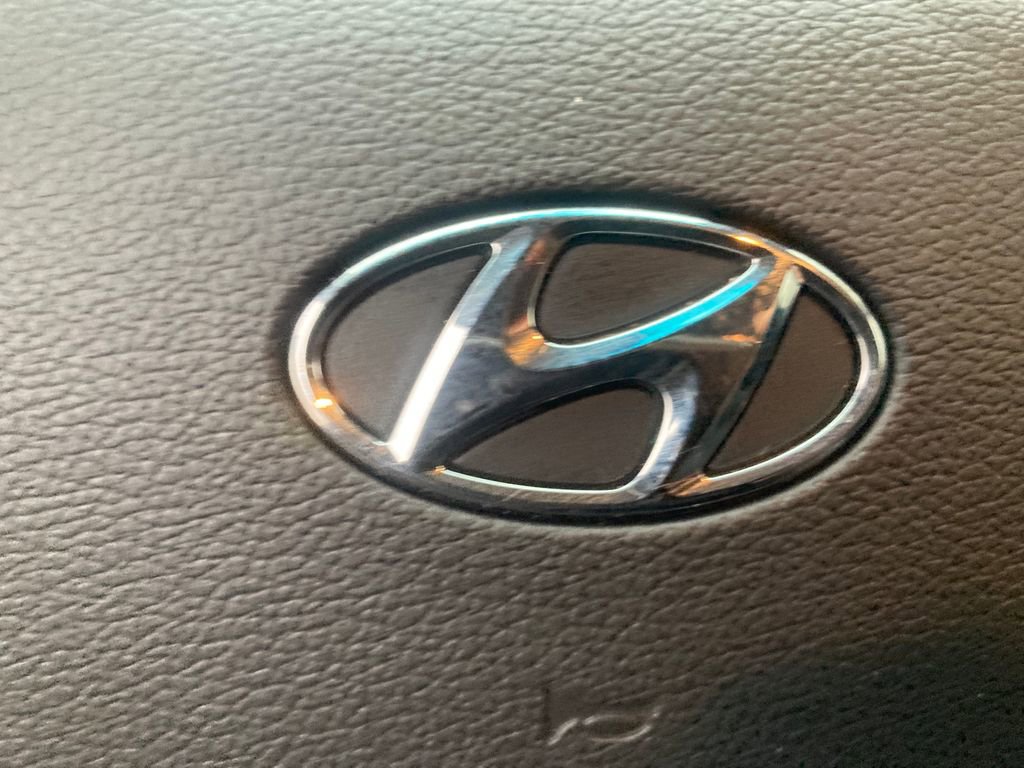 Used 2019 Hyundai Tucson SE image 26