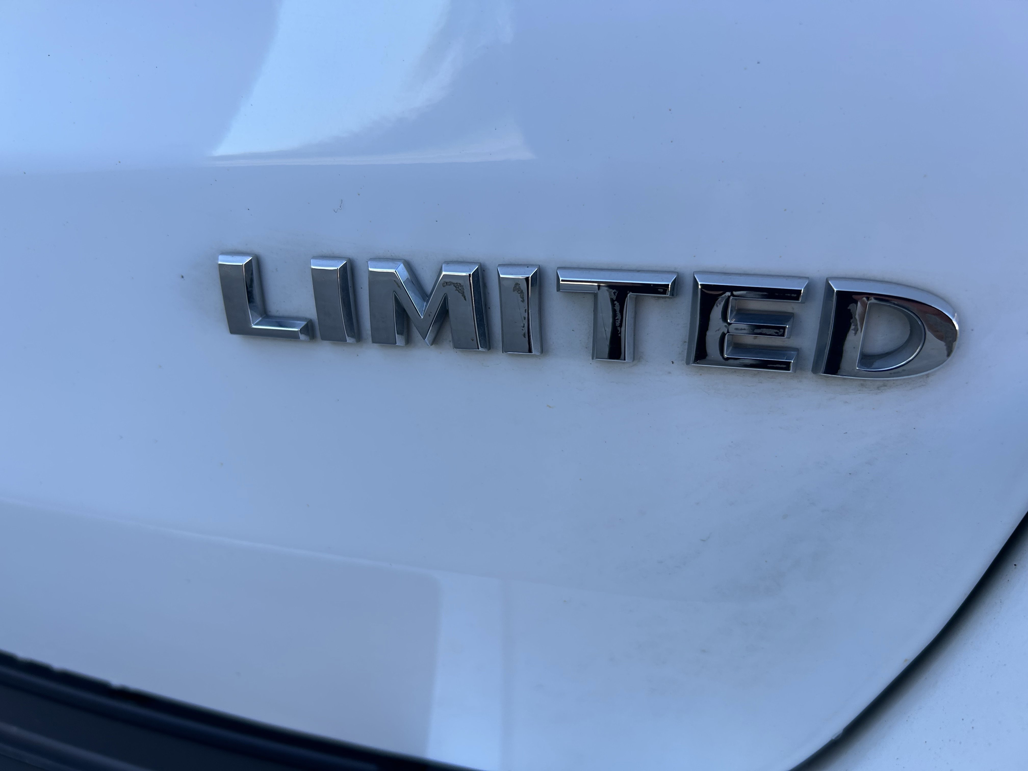 Used 2021 Jeep Grand Cherokee Limited AWD/4WD image 9