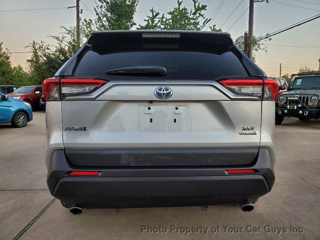 Used 2022 Toyota RAV4 XLE w/ Convenience Package image 17