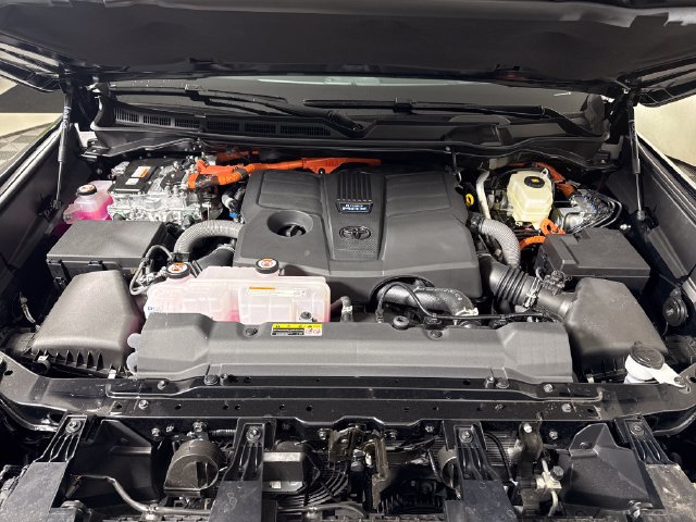 New 2026 Toyota Sequoia Platinum w/ TRD Off-Road Package AWD/4WD image 34