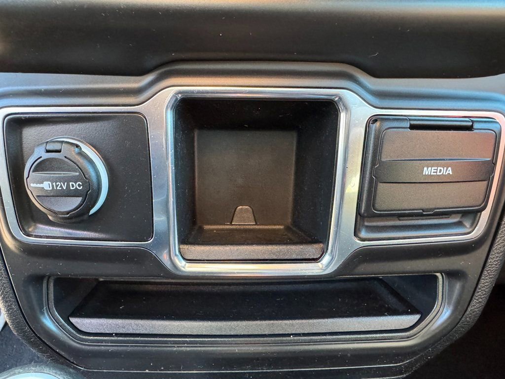 Used 2018 Jeep Wrangler Unlimited Sport AWD/4WD image 34