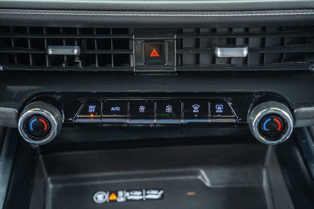 Used 2025 Chevrolet Suburban Z71 AWD/4WD image 25