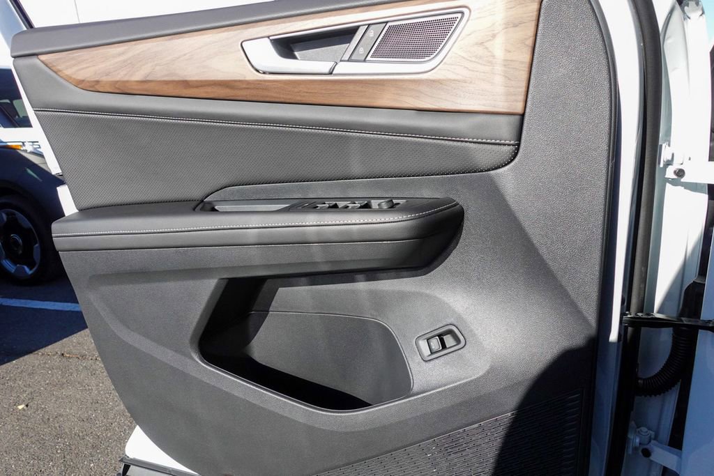 New 2026 Volkswagen Atlas SE image 15