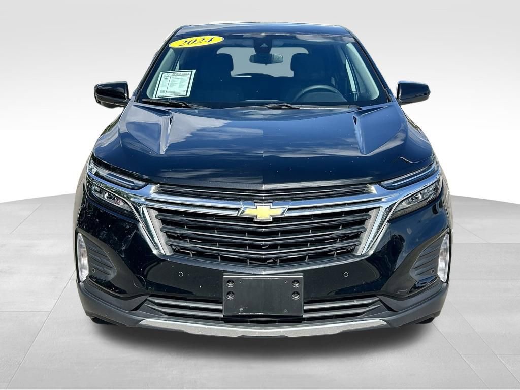 Used 2024 Chevrolet Equinox LT AWD/4WD image 2