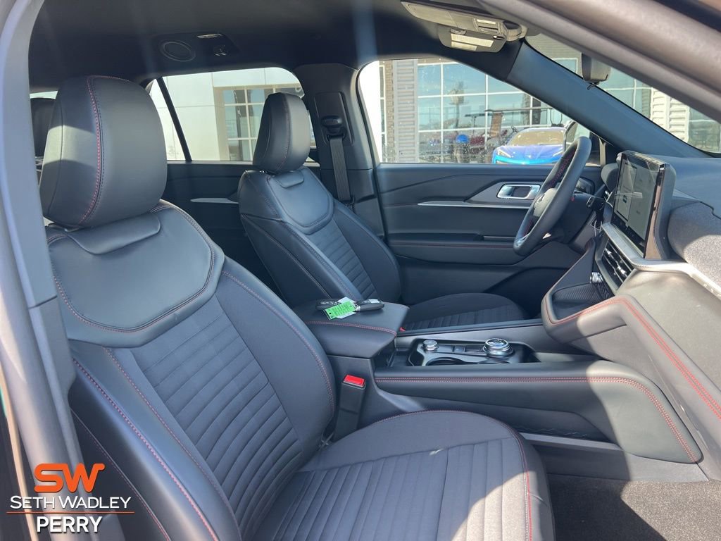 New 2026 Ford Explorer ST-Line w/ ST-Line Street Pack image 16