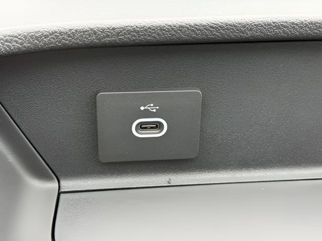 New 2026 Ford Transit 250 148 Medium Roof Extended AWD image 17