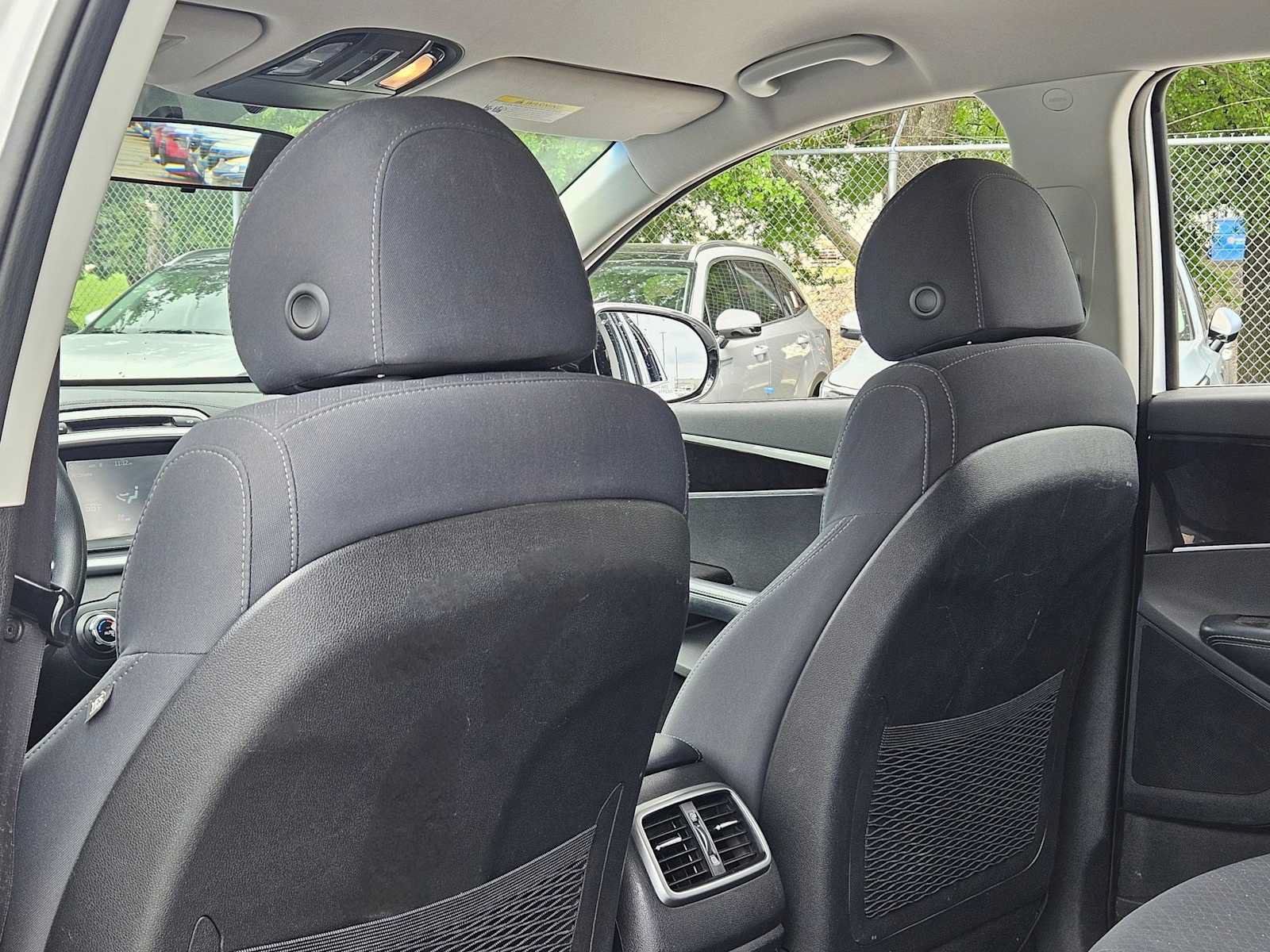 Used 2018 Kia Sorento FWD image 13