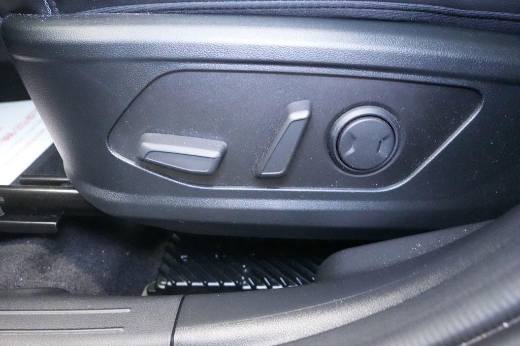 Used 2026 Hyundai Santa Cruz Limited image 17