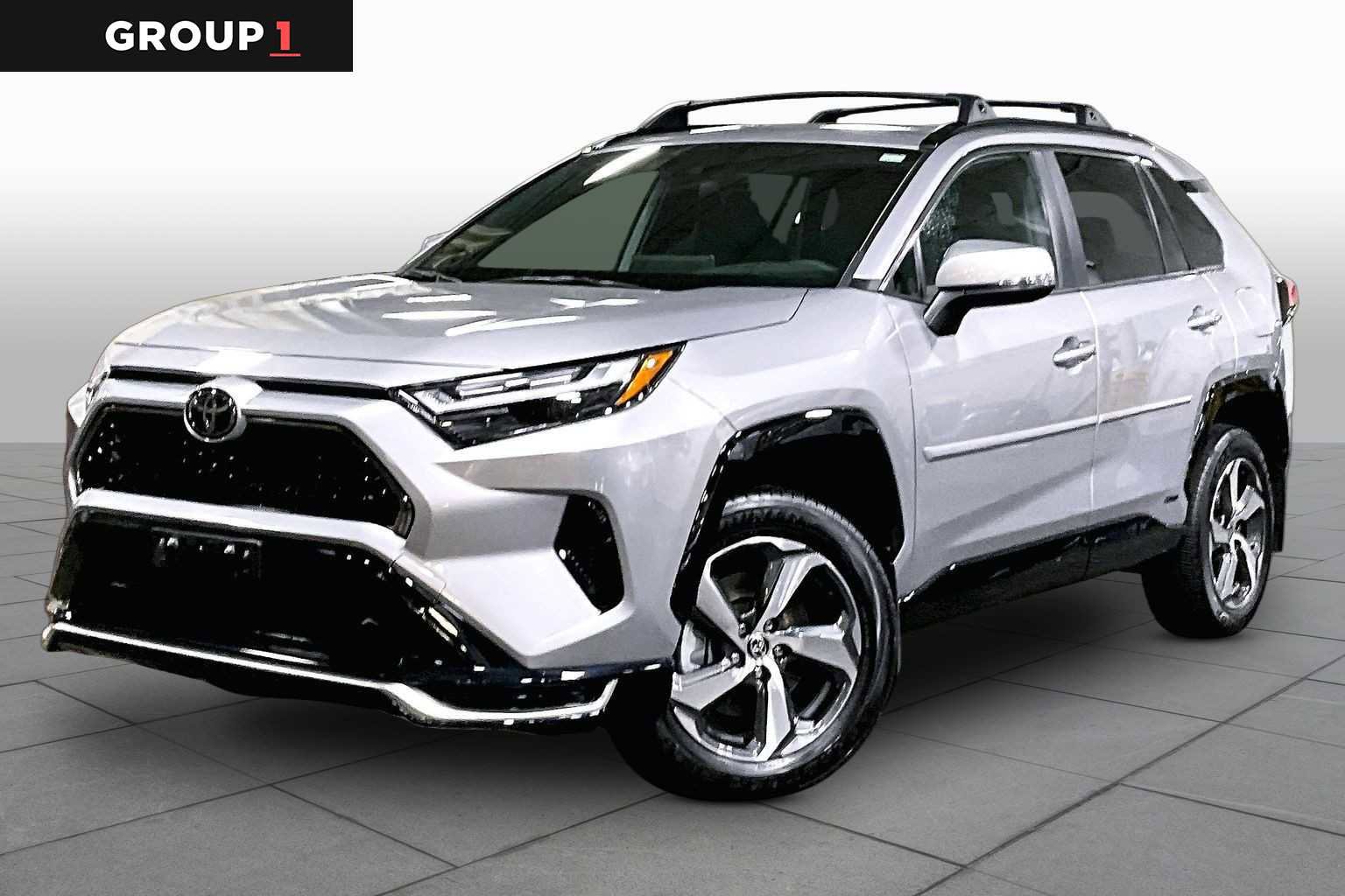 Certified 2025 Toyota RAV4 SE w/ Weather & Moonroof Package AWD/4WD image 1
