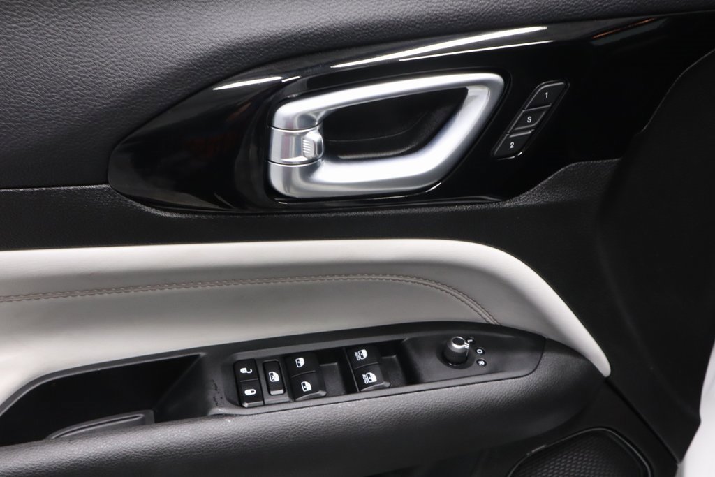 Used 2024 Jeep Compass Limited w/ Elite Group image 22