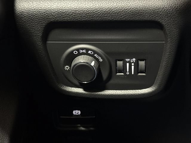 New 2026 Jeep Grand Cherokee Altitude AWD/4WD image 19