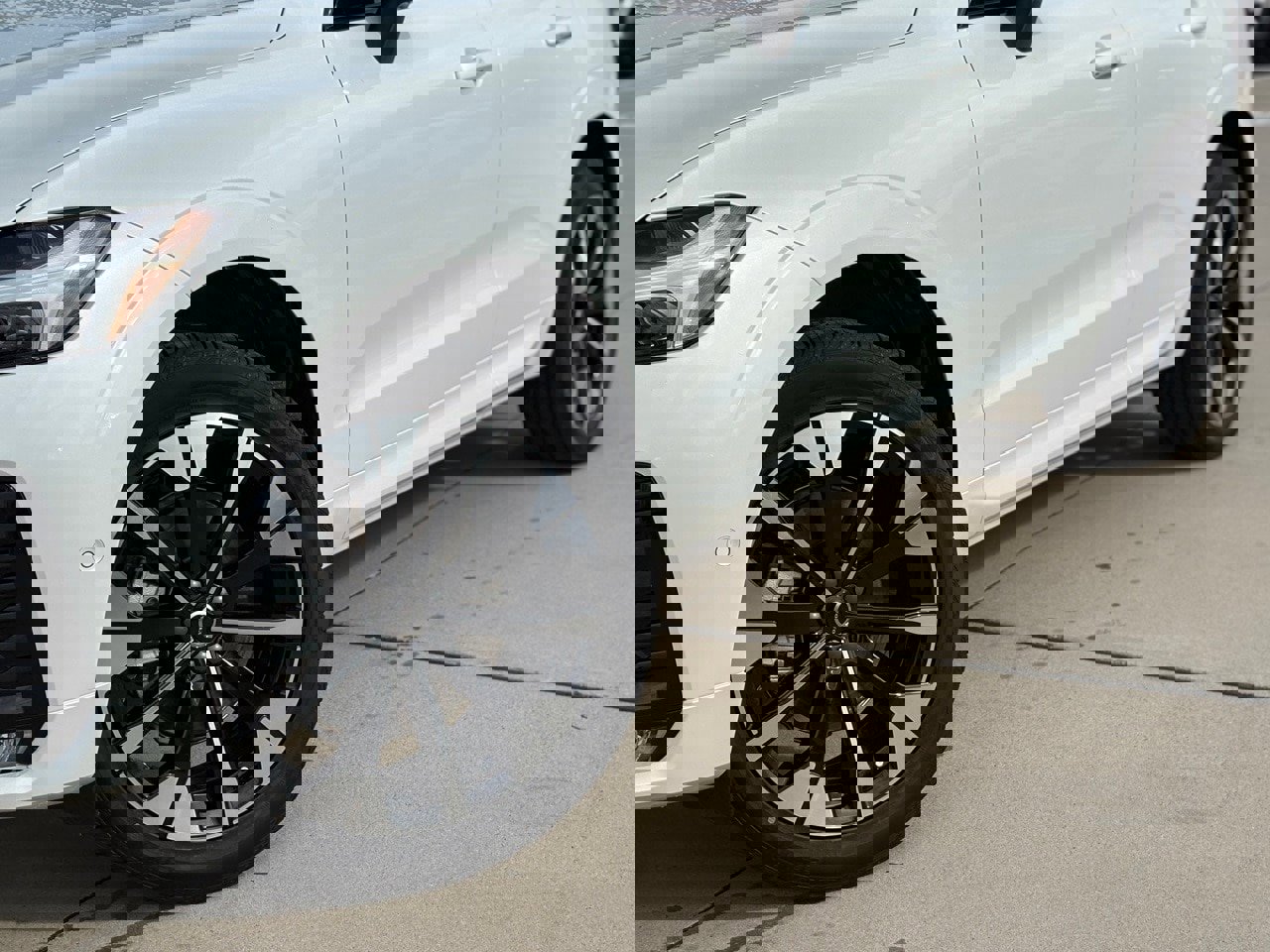 New 2026 Volvo XC60 B5 Plus w/ Protection Package Premier image 6