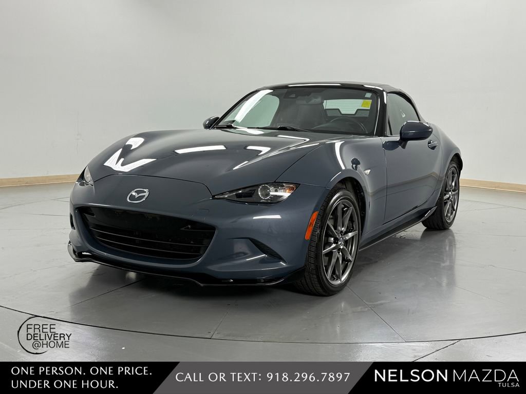 Used 2020 MAZDA MX-5 Miata Grand Touring w/ Appearance Package RWD image 1